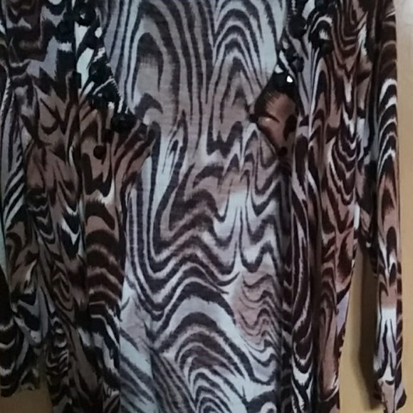 Top - Picture 3 of 4